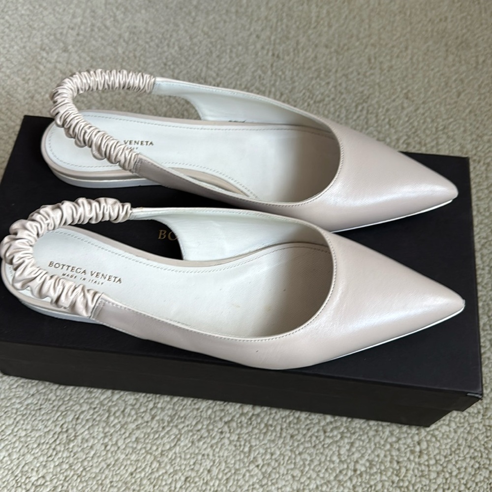 Bottega Veneta closed toe sandal